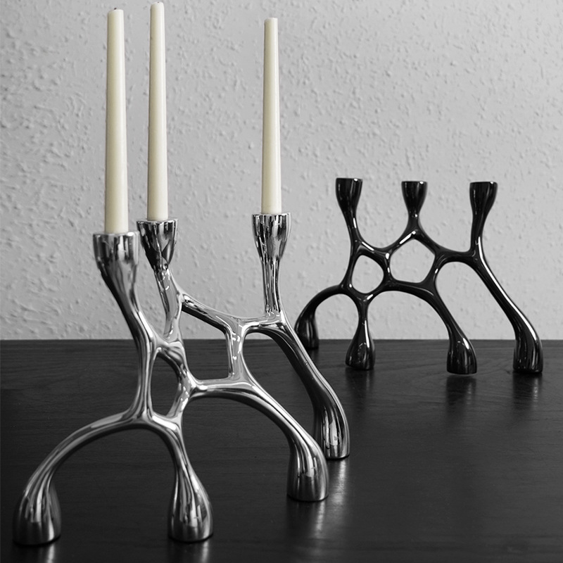 Srebrne, nieregularne świeczni – Resin Art Aesthetic recenzja i cena